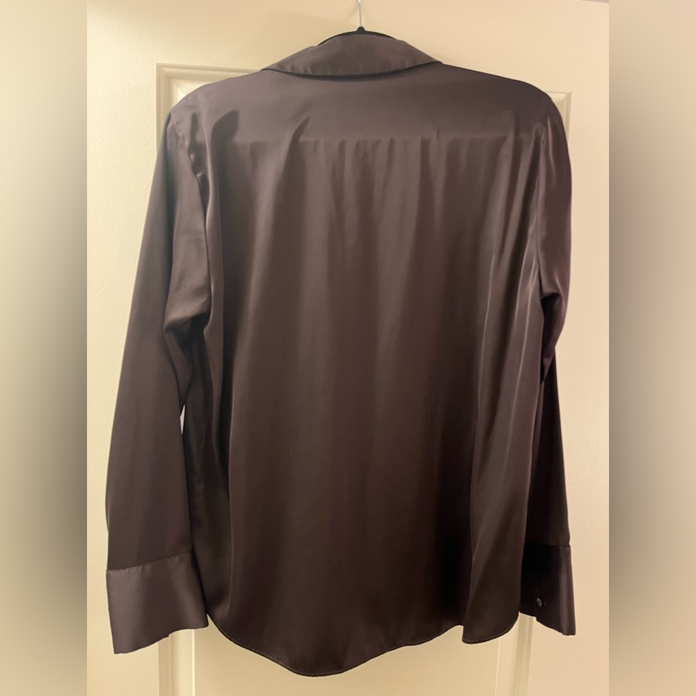 Abercrombie and Fitch Long-Sleeve
Satin Button-Up Shirt - Picture 3 of 4